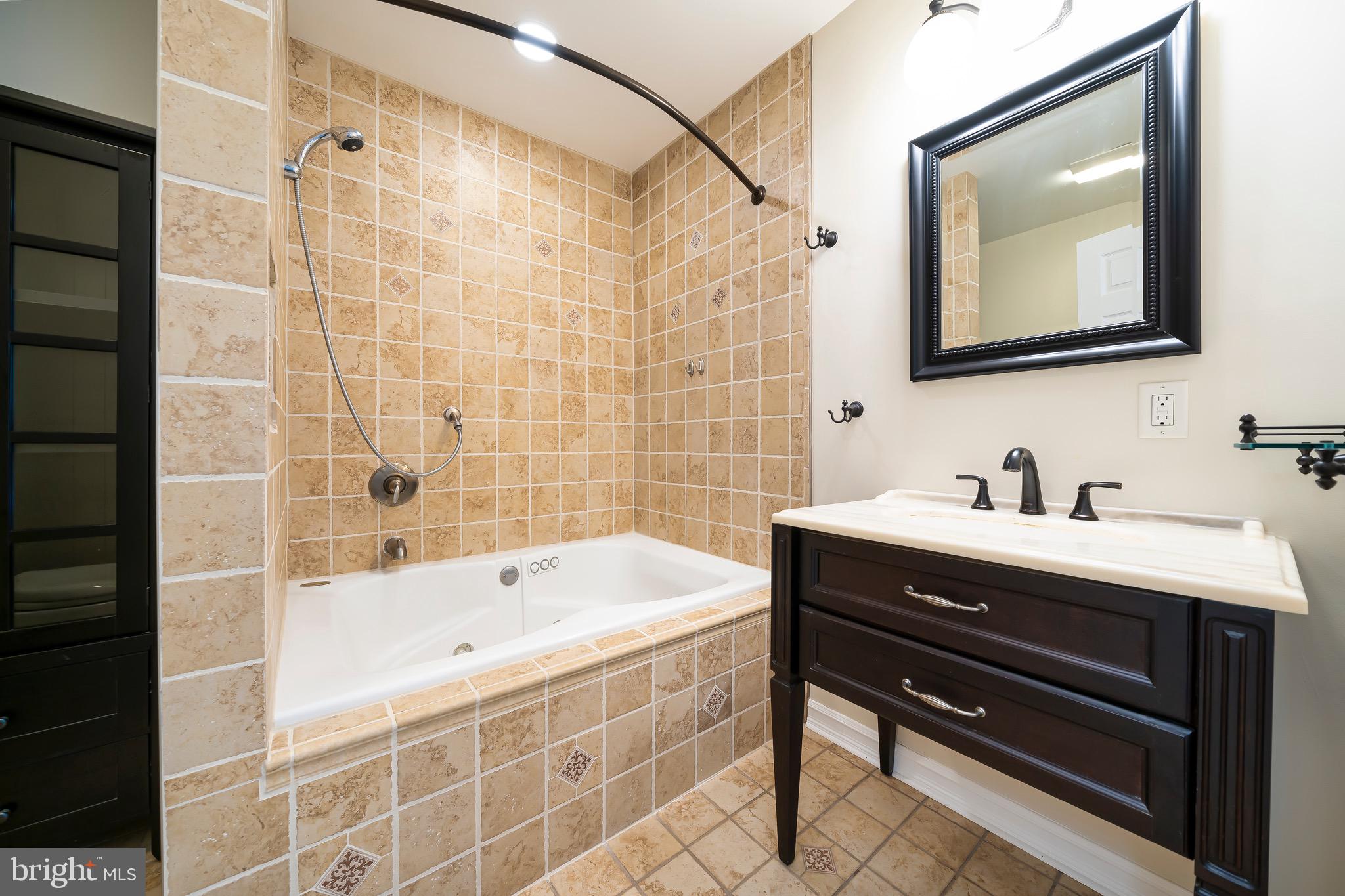 8950 Gue Road Damascus, MD 20872 - Photo 43 of 74 Bathroom 2