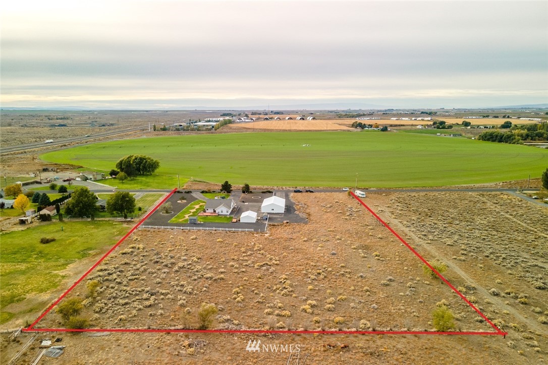 1321 Ne Road East Moses Lake, WA 98837 - Photo 4 of 40 Gallery Image 4