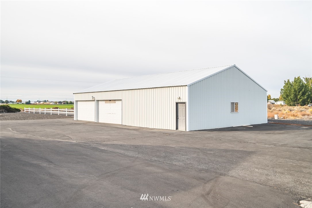 1321 Ne Road East Moses Lake, WA 98837 - Photo 9 of 40 Gallery Image 9