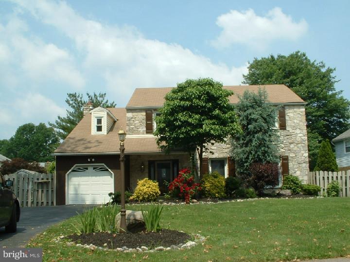 412 Doe Run Lane Springfield, PA 19064 - Photo 1 of 24 Gallery Image 1