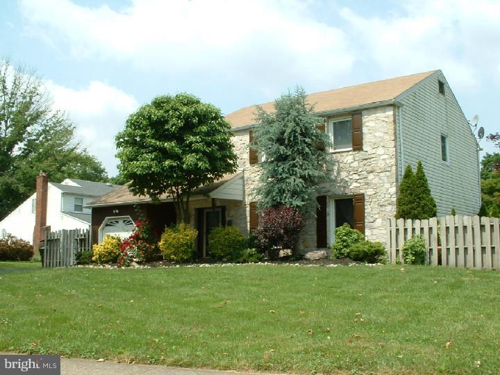 412 Doe Run Lane Springfield, PA 19064 - Photo 2 of 24 Gallery Image 2