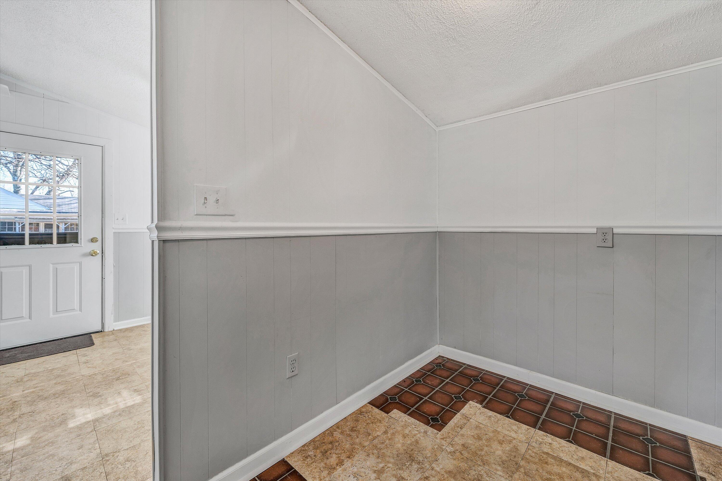 3531 Hemingway Road Roanoke, VA 24014 - Photo 13 of 32 13-DSC00052
