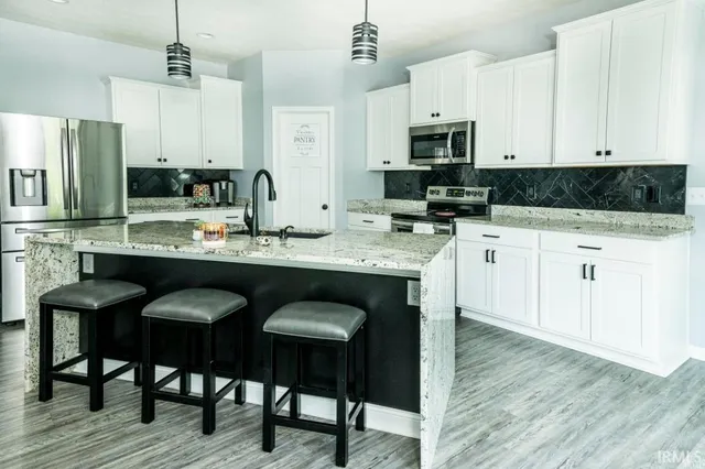 $465,000 | 701 Abigail Lane, Ellettsville, IN 47429