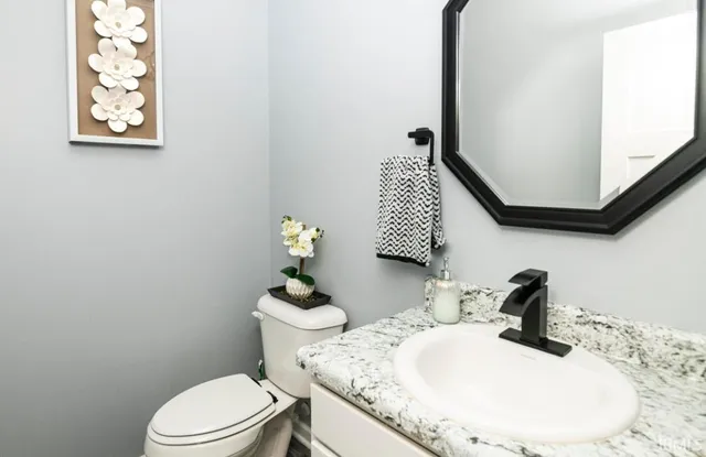 $465,000 | 701 Abigail Lane, Ellettsville, IN 47429