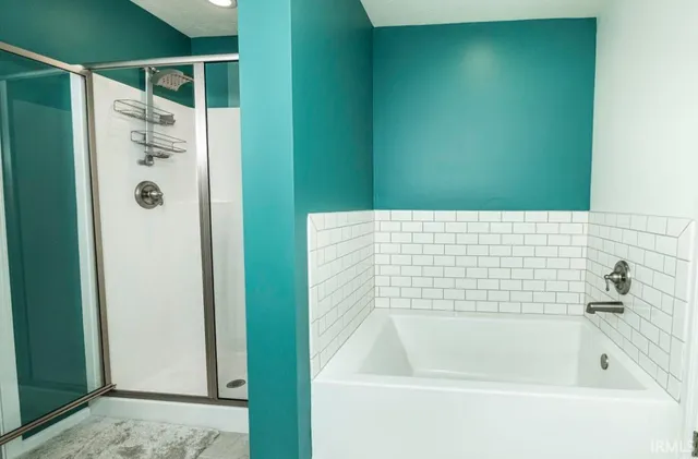 $465,000 | 701 Abigail Lane, Ellettsville, IN 47429