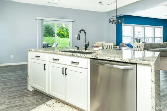 $465,000 | 701 Abigail Lane, Ellettsville, IN 47429