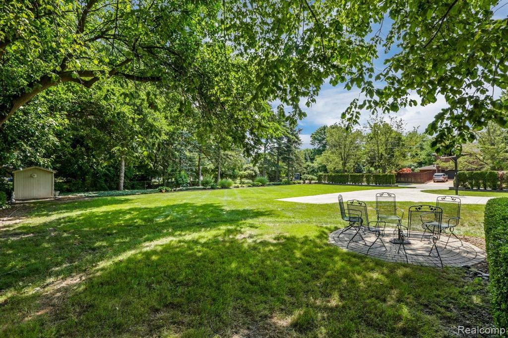 600 Middlesex Road Grosse Pointe Park, MI 48230 - Photo 10 of 44