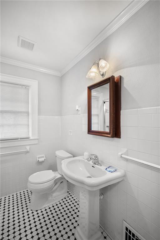 919 Rotary Drive High Point, NC 27262 - Photo 33 of 40