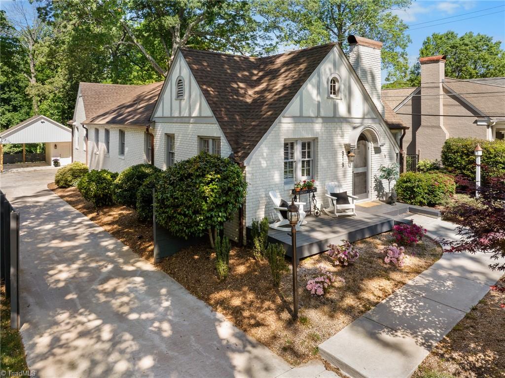 919 Rotary Drive High Point, NC 27262 - Photo 6 of 40