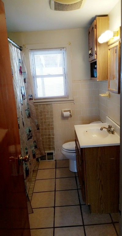 120 Savoy Avenue Springfield, MA 01104 - Photo 8 of 10 Gallery Image 8
