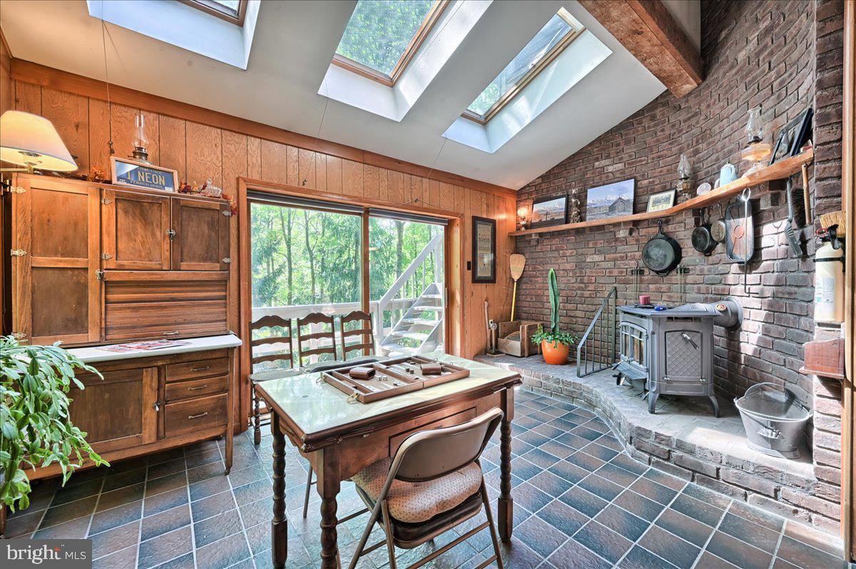 608 Spring Lane Boiling Springs, PA 17007 - Photo 32 of 52 Skylights