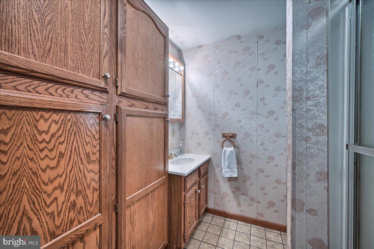 608 Spring Lane Boiling Springs, PA 17007 - Photo 46 of 52 Full Hall Bath #2