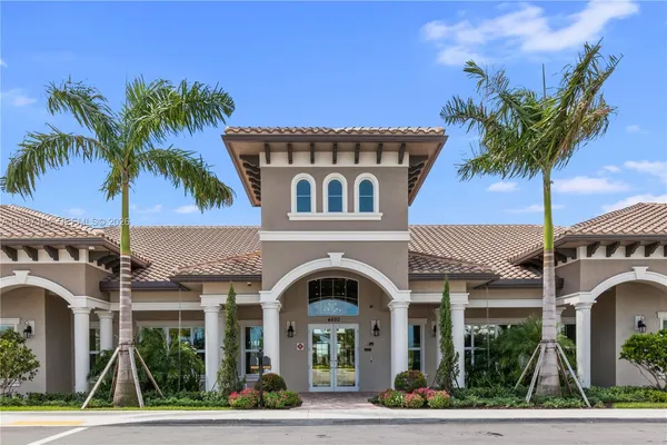 $4,100 | 1101 Banyan Drive, Hollywood, FL 33021