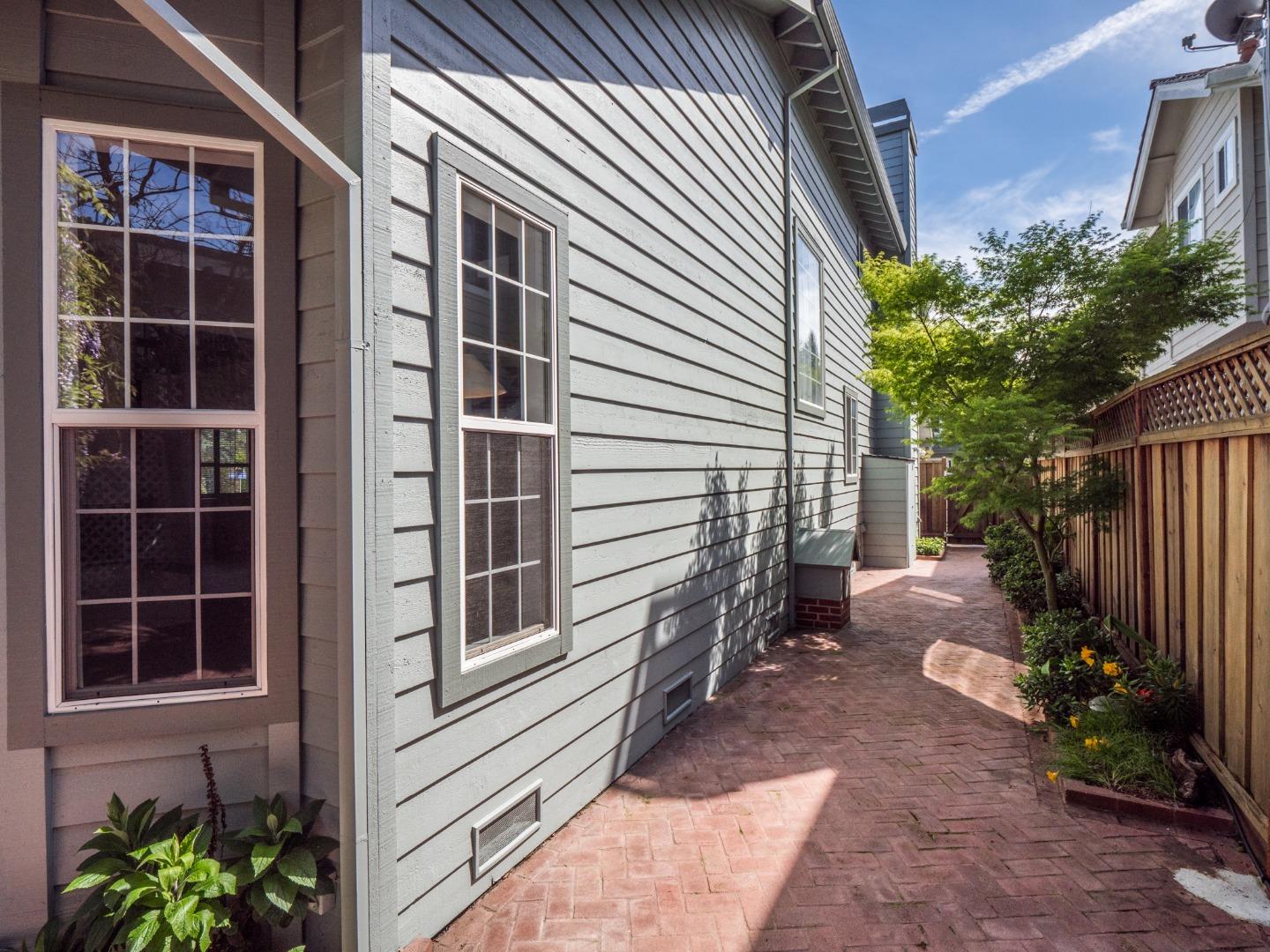 402 Rosedale Court Capitola, CA 95010 - Photo 35 of 46 Gallery Image 35