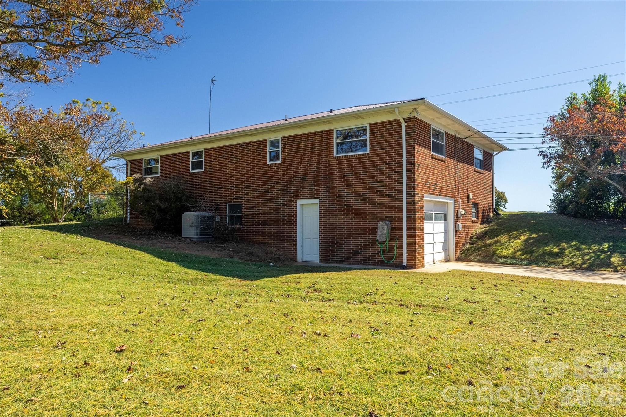 2106 Enon Road Morganton, NC 28655 - Photo 28 of 29 Gallery Image 28