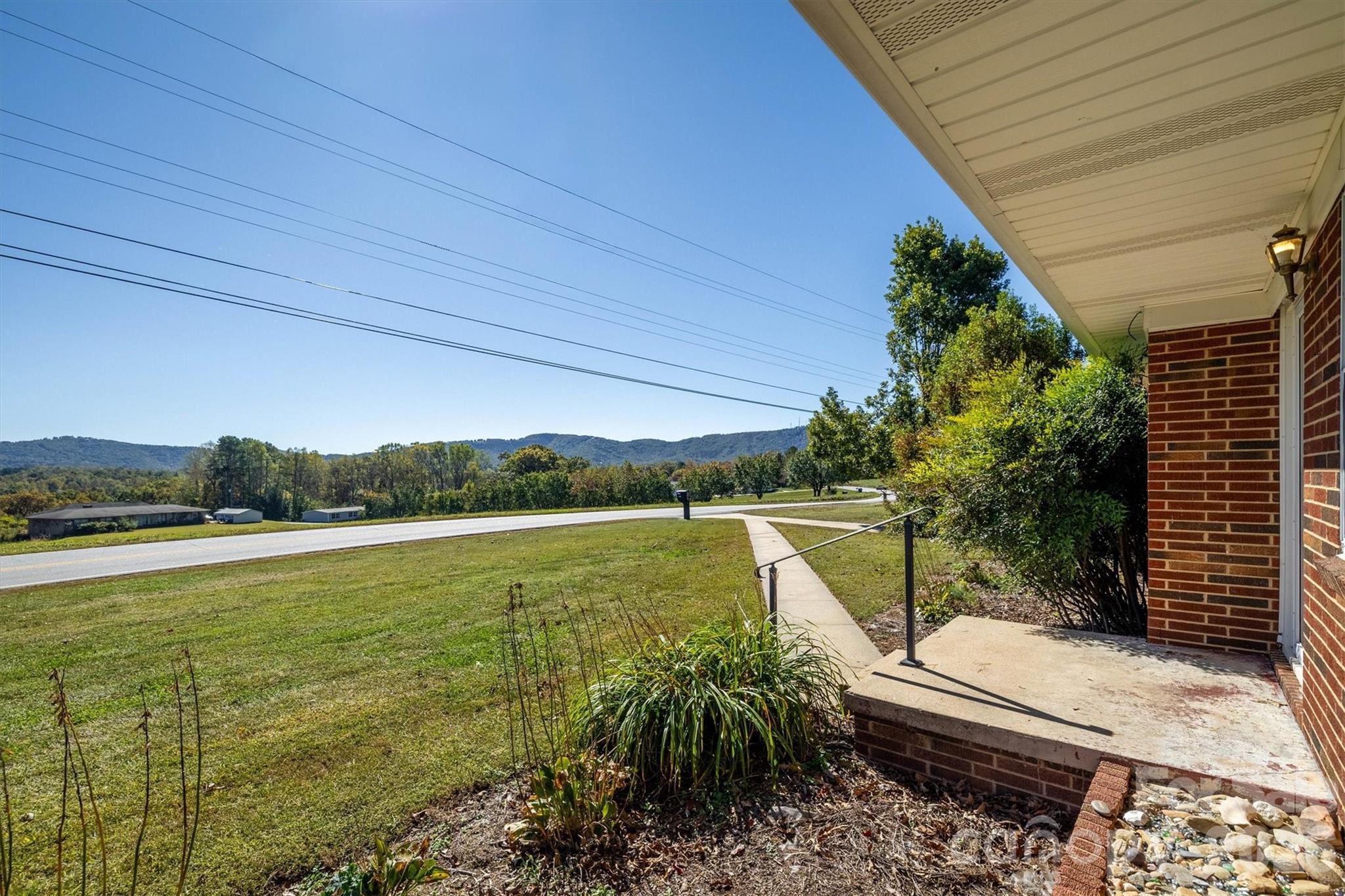 2106 Enon Road Morganton, NC 28655 - Photo 4 of 29 Gallery Image 4