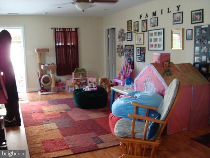 313 Greyhound Road Essex, MD 21221 - Photo 12 of 30 Family Room