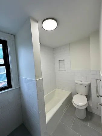 $3,200 | 173 Everett Street, Unit 1, Boston, MA 02134
