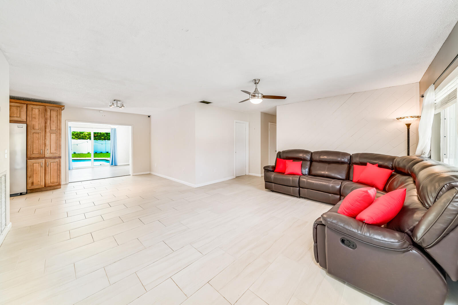 22170 Aquila Street Boca Raton, FL 33428 - Photo 14 of 69 LIVING/DINING ROOM