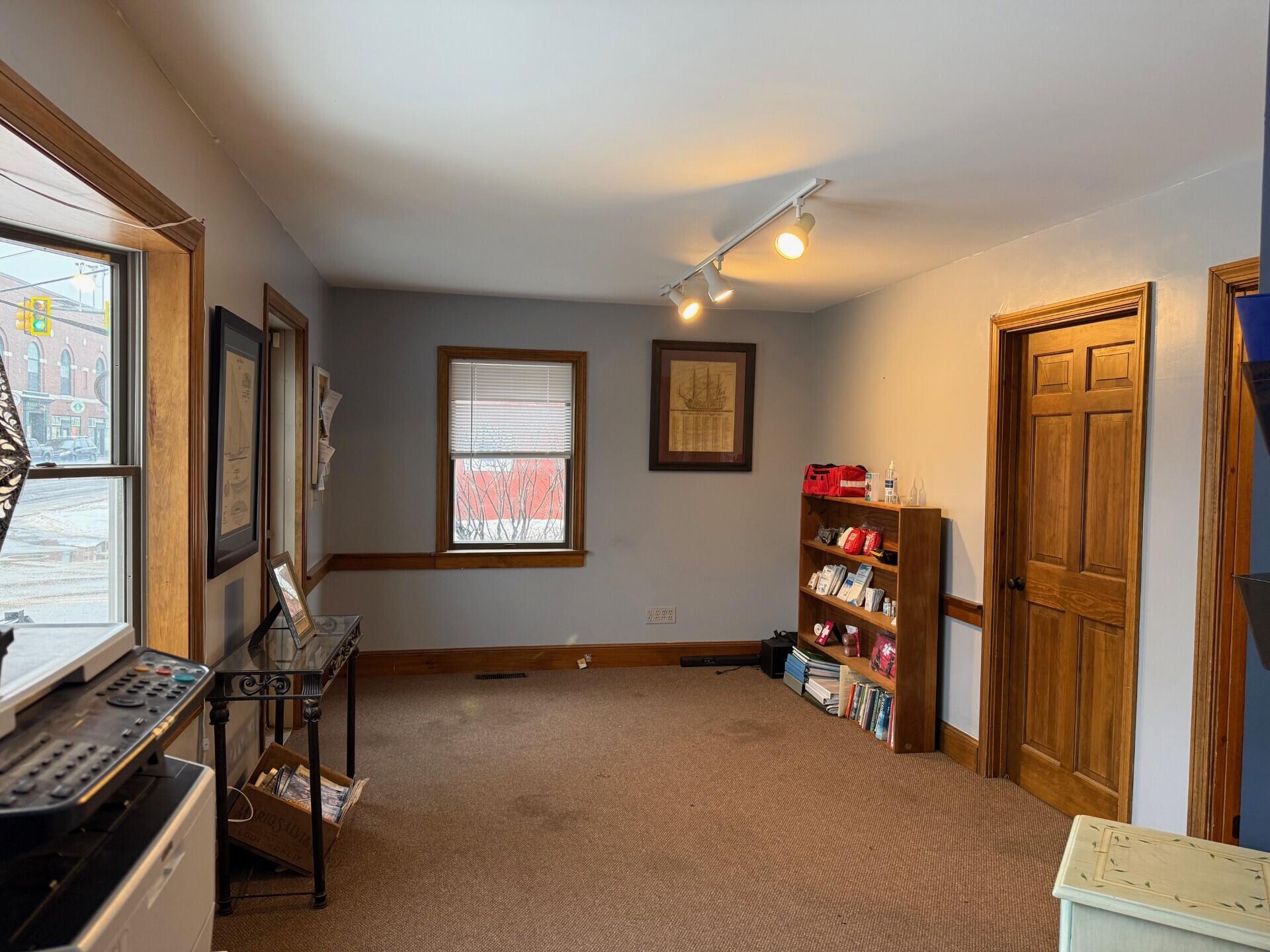 145 Main Street Thomaston, ME 04861 - Photo 12 of 33 a49ecf51-6242-491d-b4c0-a3e192e0ce19