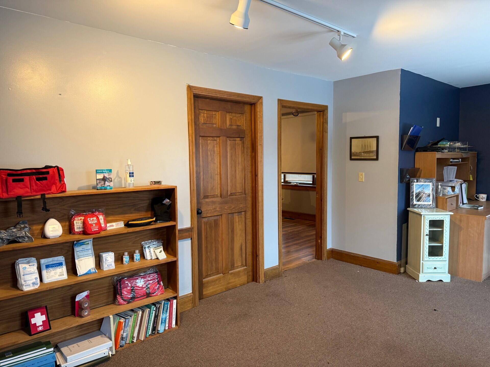 145 Main Street Thomaston, ME 04861 - Photo 13 of 33 84019c32-6223-442e-a457-e27f7d291d07