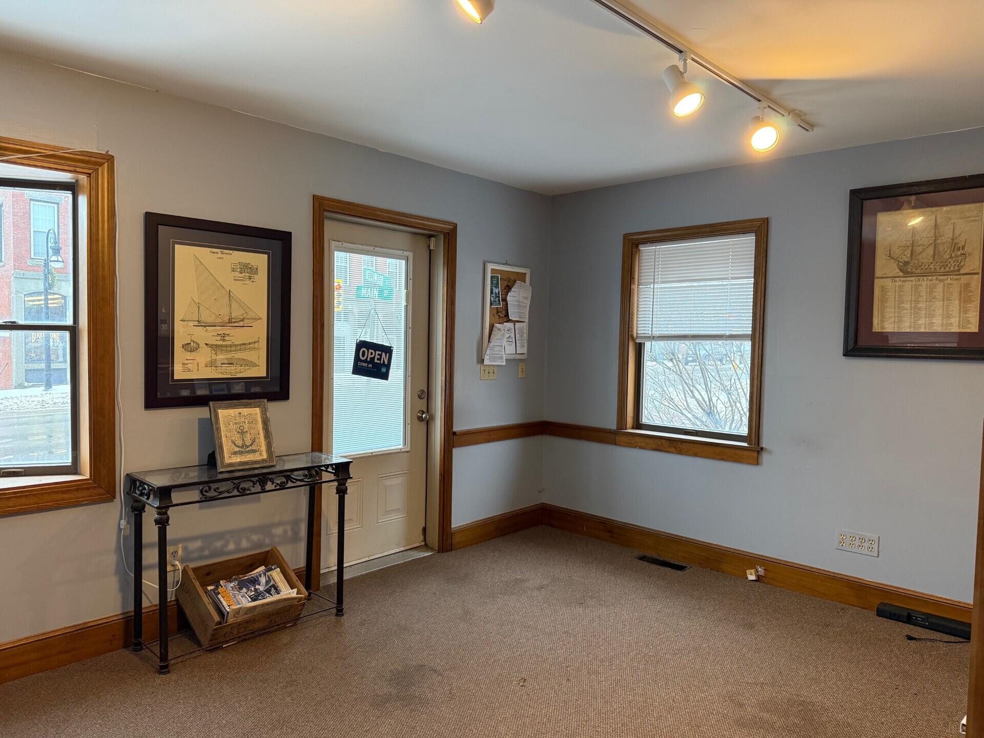 145 Main Street Thomaston, ME 04861 - Photo 14 of 33 ce055522-af74-445c-ac6f-2b0adad59146