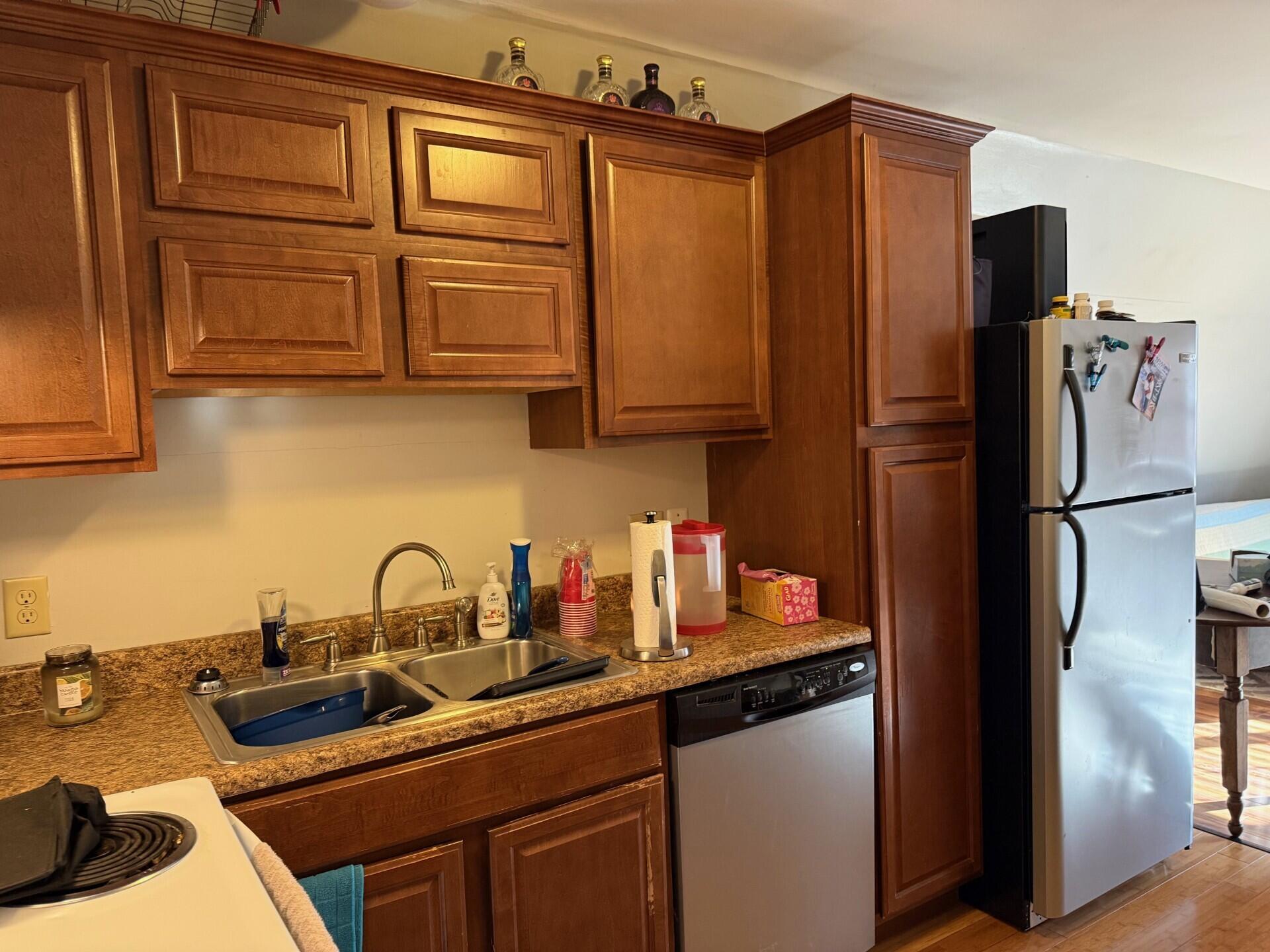 145 Main Street Thomaston, ME 04861 - Photo 26 of 33 thumbnail_IMG_5677