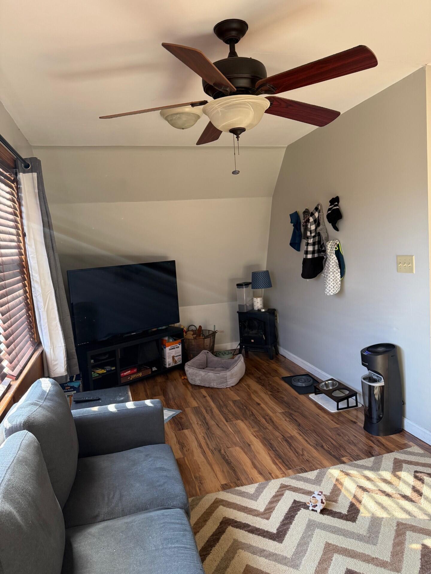 145 Main Street Thomaston, ME 04861 - Photo 31 of 33 thumbnail_IMG_5673