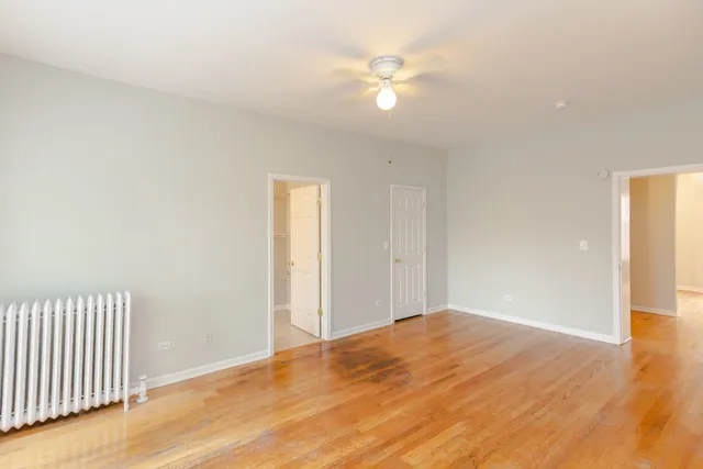 $1,400 | 429 East Oakwood Boulevard, Unit 7, Chicago, IL 60653