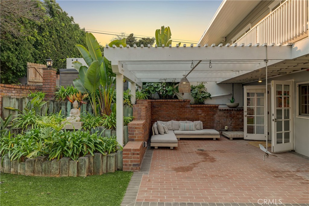 1006 Ave H Redondo Beach, CA 90277 - Photo 34 of 75 a view of outdoor space yard and patio