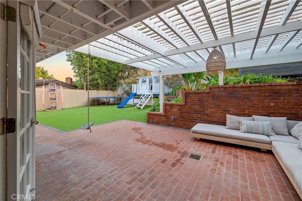 1006 Ave H Redondo Beach, CA 90277 - Photo 37 of 75