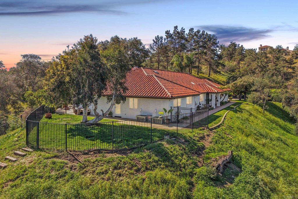 707 Live Oak Park Road South Fallbrook, CA 92028 - Photo 9 of 59