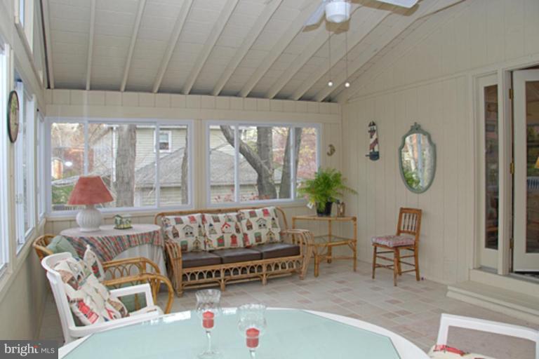 2526 Heathcliff Lane Reston, VA 20191 - Photo 14 of 27 Solarium