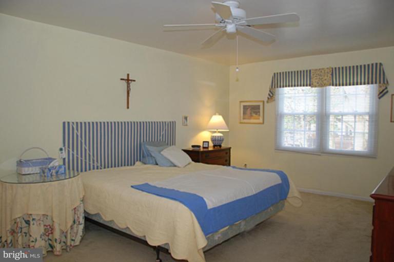 2526 Heathcliff Lane Reston, VA 20191 - Photo 15 of 27 Master Bedroom