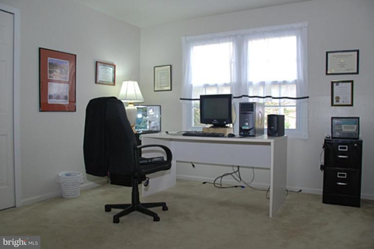 2526 Heathcliff Lane Reston, VA 20191 - Photo 21 of 27 Bedroom #3