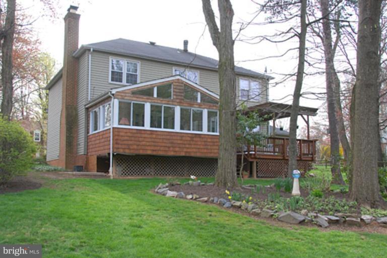 2526 Heathcliff Lane Reston, VA 20191 - Photo 26 of 27 Exterior (Rear)