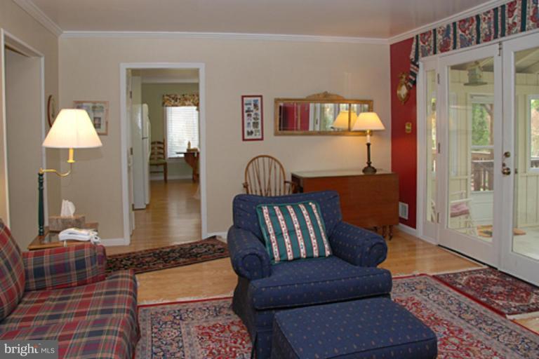 2526 Heathcliff Lane Reston, VA 20191 - Photo 8 of 27 Family Room #2