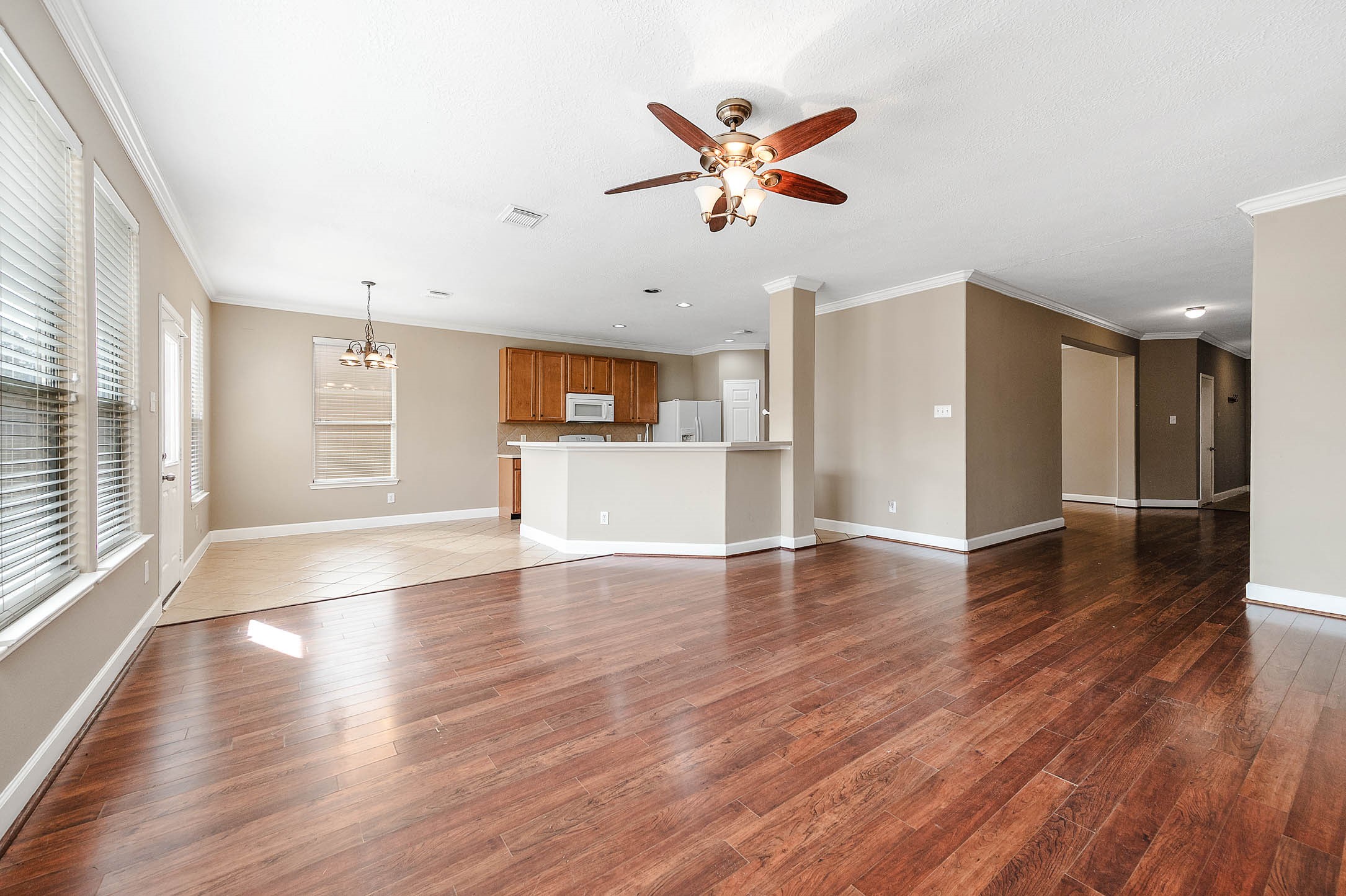 952 Crannog Way Conroe, TX 77301 - Photo 3 of 32