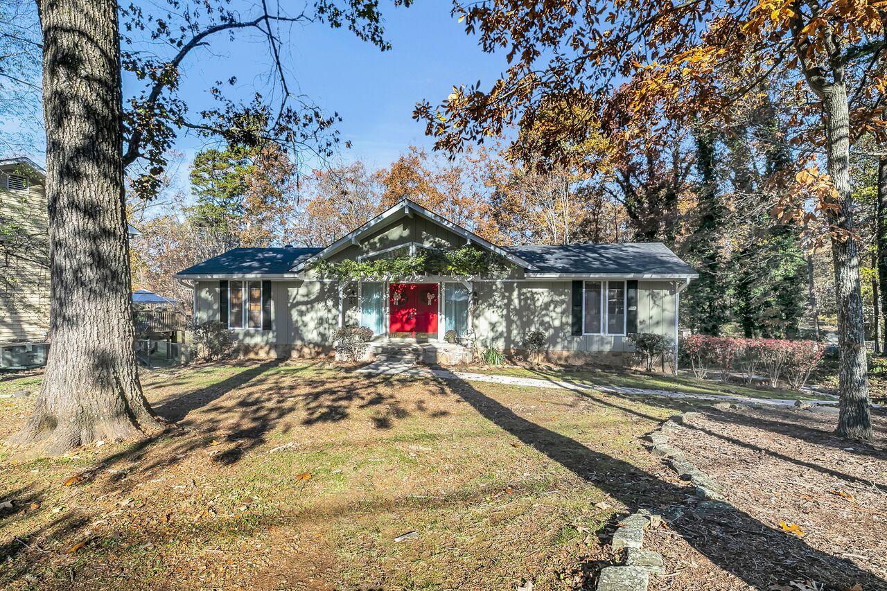 9517 Timberlog Drive Chattanooga, TN 37421 - Photo 1 of 19 Beautiful Home with updates throughout!