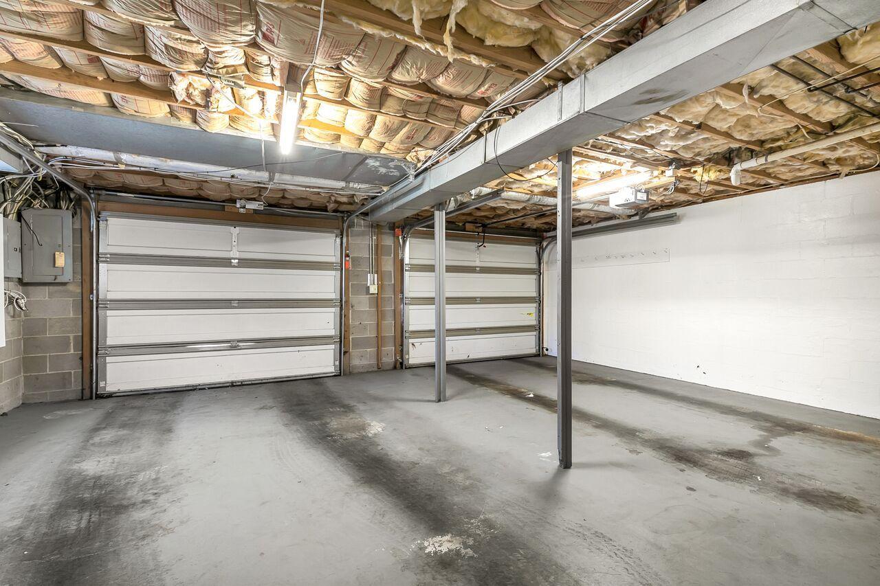 9517 Timberlog Drive Chattanooga, TN 37421 - Photo 14 of 19 Double car garage with extra space