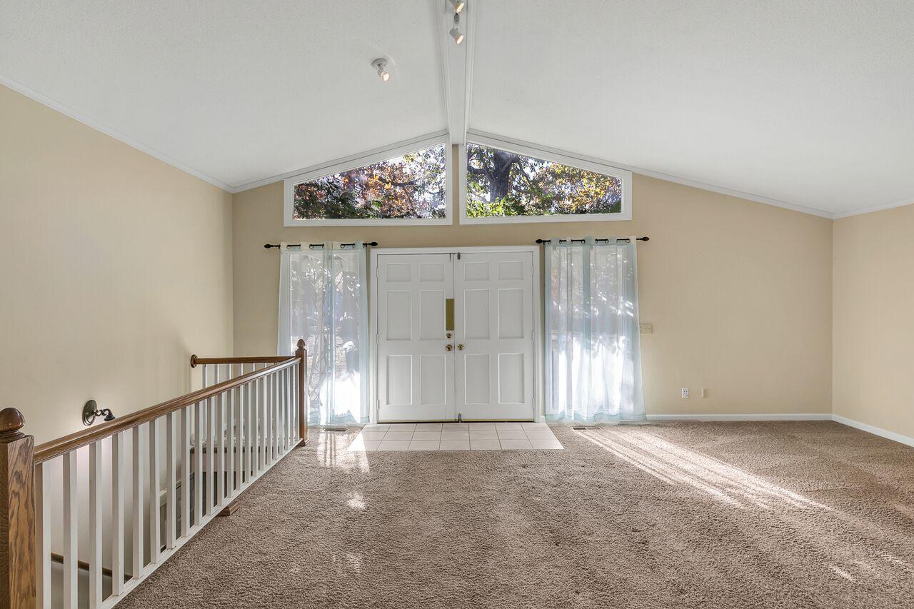 9517 Timberlog Drive Chattanooga, TN 37421 - Photo 3 of 19 Lots of natural light