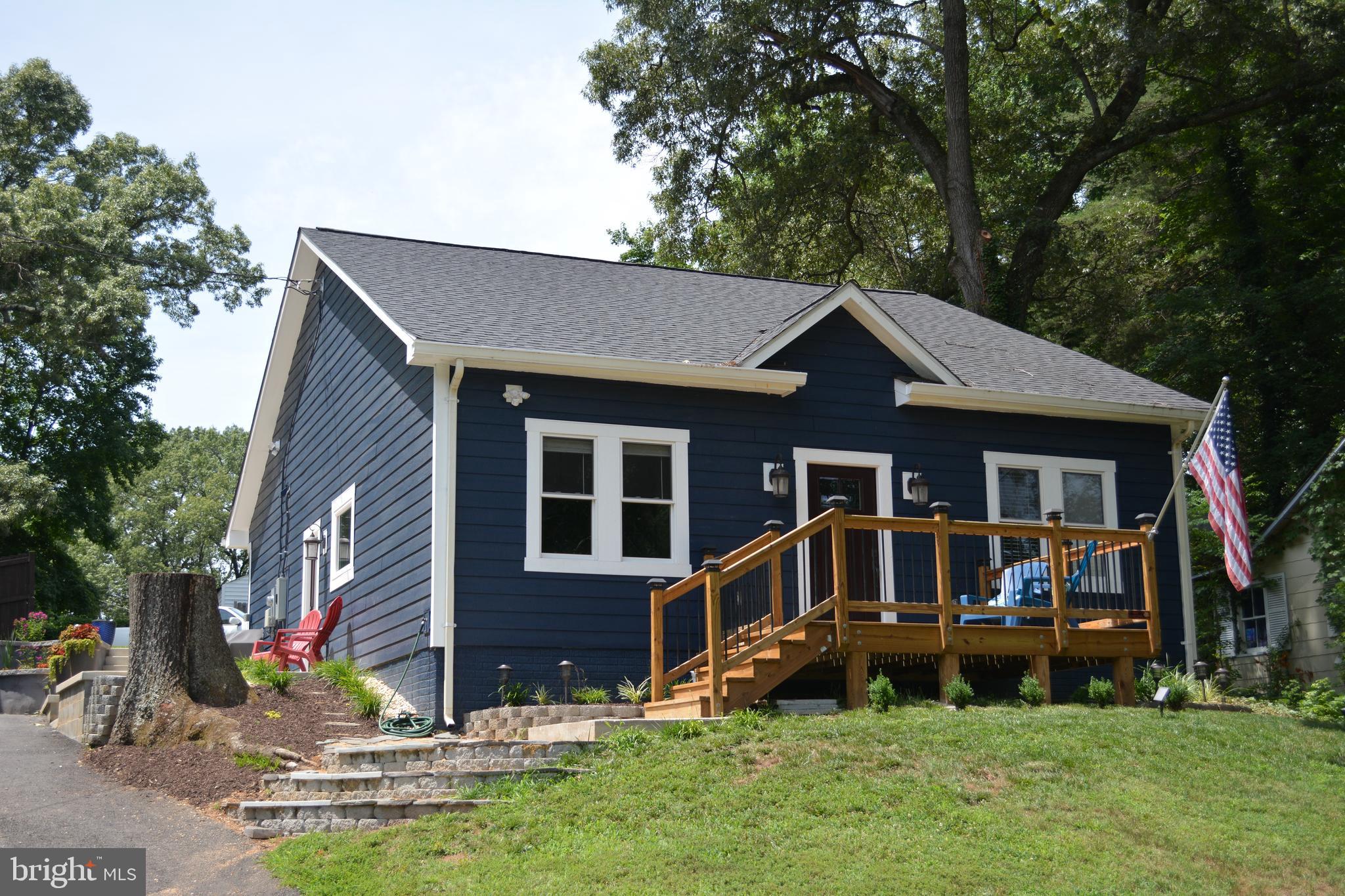 18618 Old Triangle Road Triangle, VA 22172 - Photo 1 of 34 Adorable craftsman