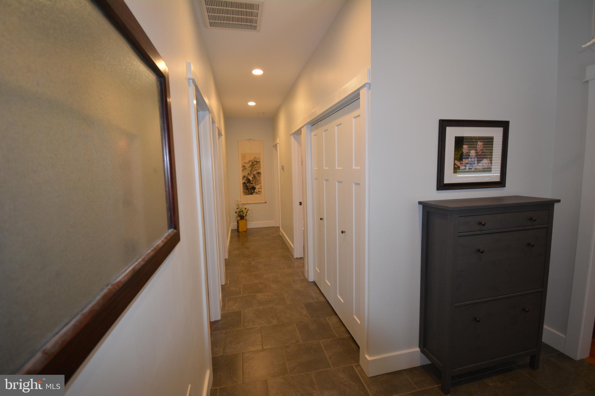 18618 Old Triangle Road Triangle, VA 22172 - Photo 12 of 34 Gallery Image 12