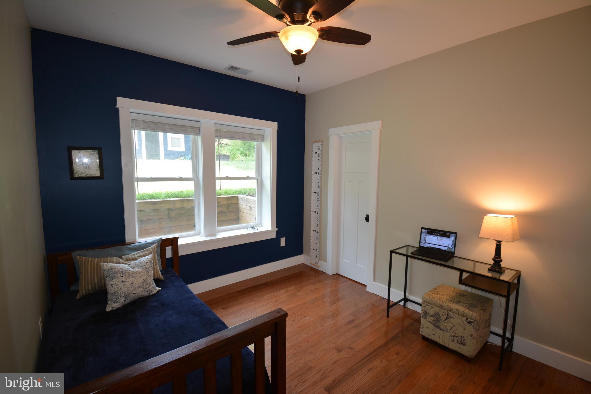 18618 Old Triangle Road Triangle, VA 22172 - Photo 17 of 34 Gallery Image 17