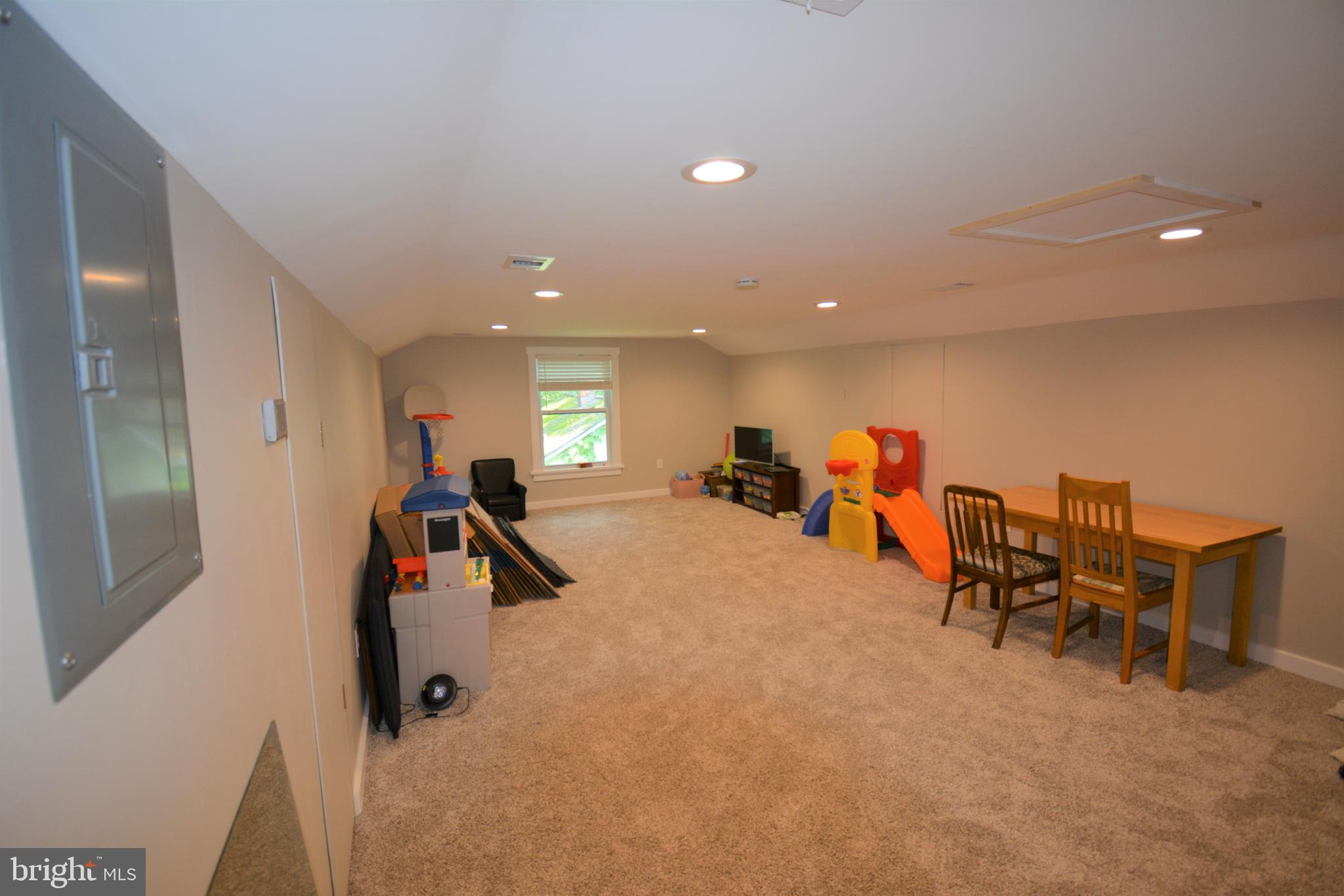 18618 Old Triangle Road Triangle, VA 22172 - Photo 26 of 34 340 sq ft finshed, conditioned attic space