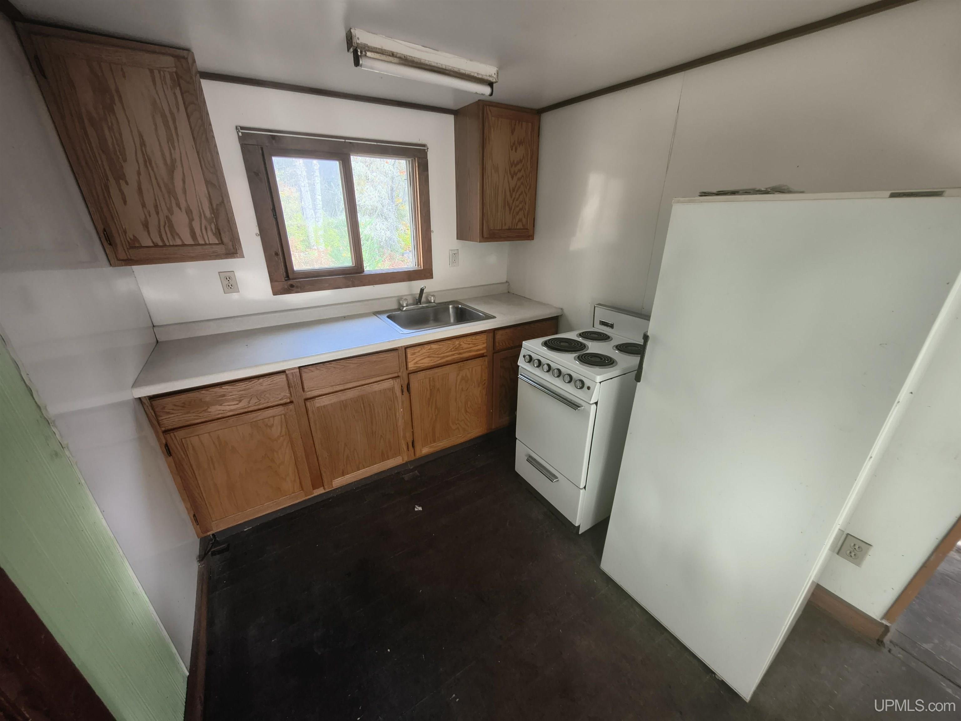 1 Rd Amasa Mi 49903 Road Crystal Falls, MI 49920 - Photo 10 of 33