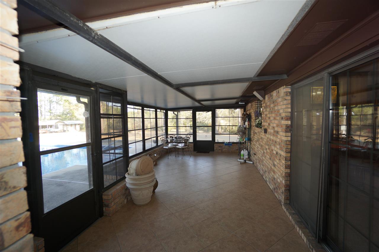 31079 Highway 90 Seminole, AL 36574 - Photo 28 of 33 Sun Porch
