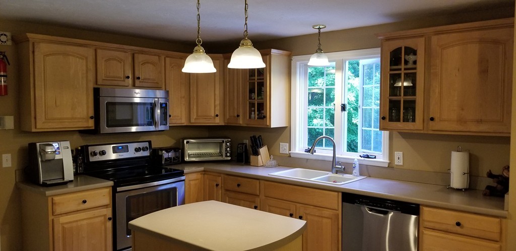 55 Upper Gore Road Webster, MA 01570 - Photo 10 of 30