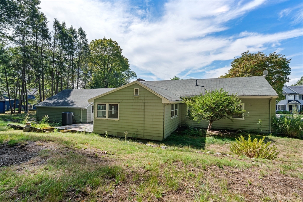 38 East Quinobequin Road Newton, MA 02468 - Photo 17 of 40