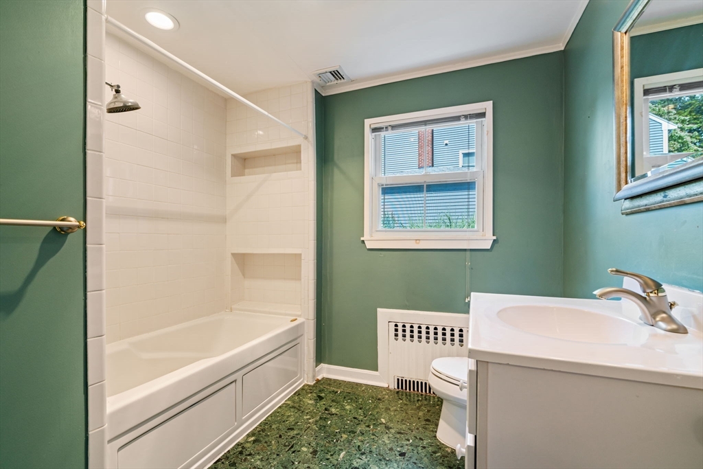 38 East Quinobequin Road Newton, MA 02468 - Photo 24 of 40